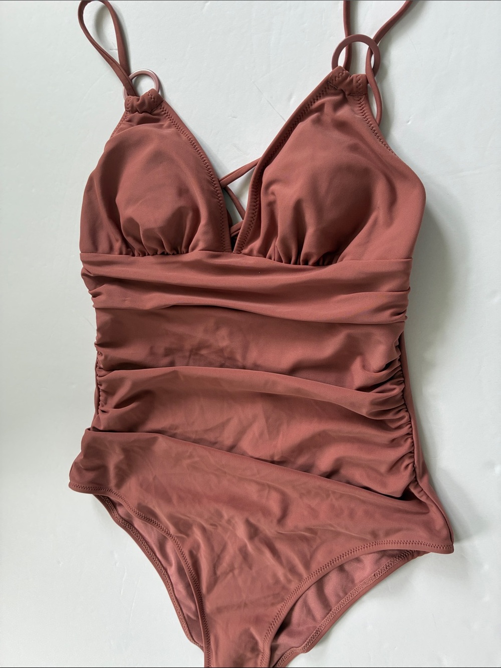 Cupshe V-Neck One-Piece Swimsuit with Ring-Strap Detail Small